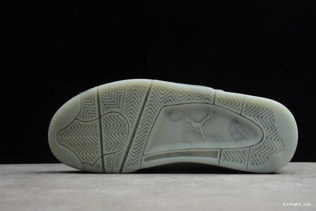 Jordan 4 930155-003 Cool x KAWS Air Grey 0814